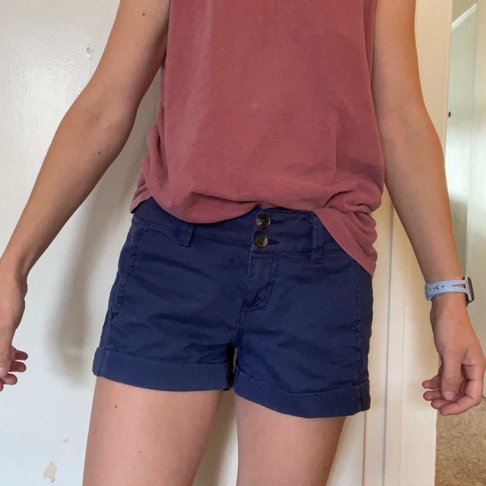Express mid rise shorts
